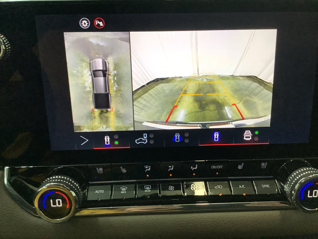 Used 2025 GMC Canyon Denali AWD/4WD image 17