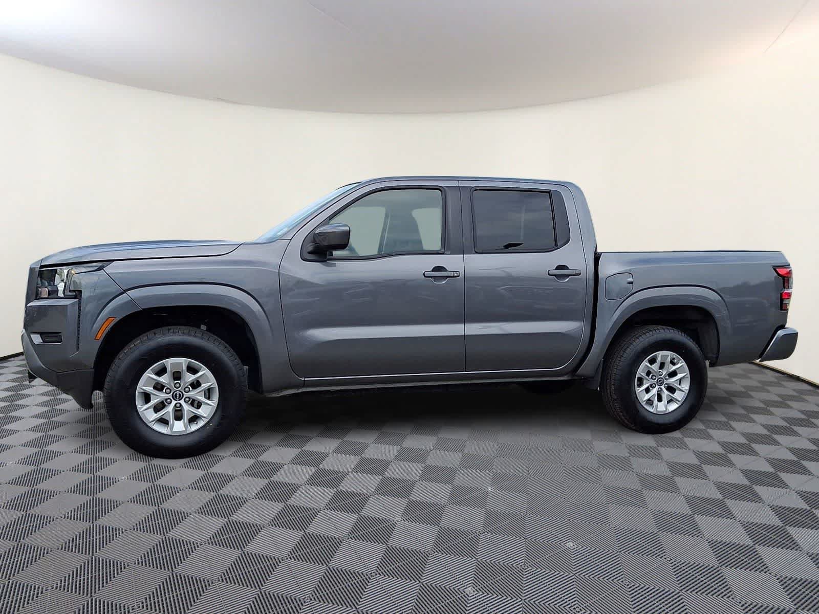 Used 2024 Nissan Frontier SV AWD/4WD image 8