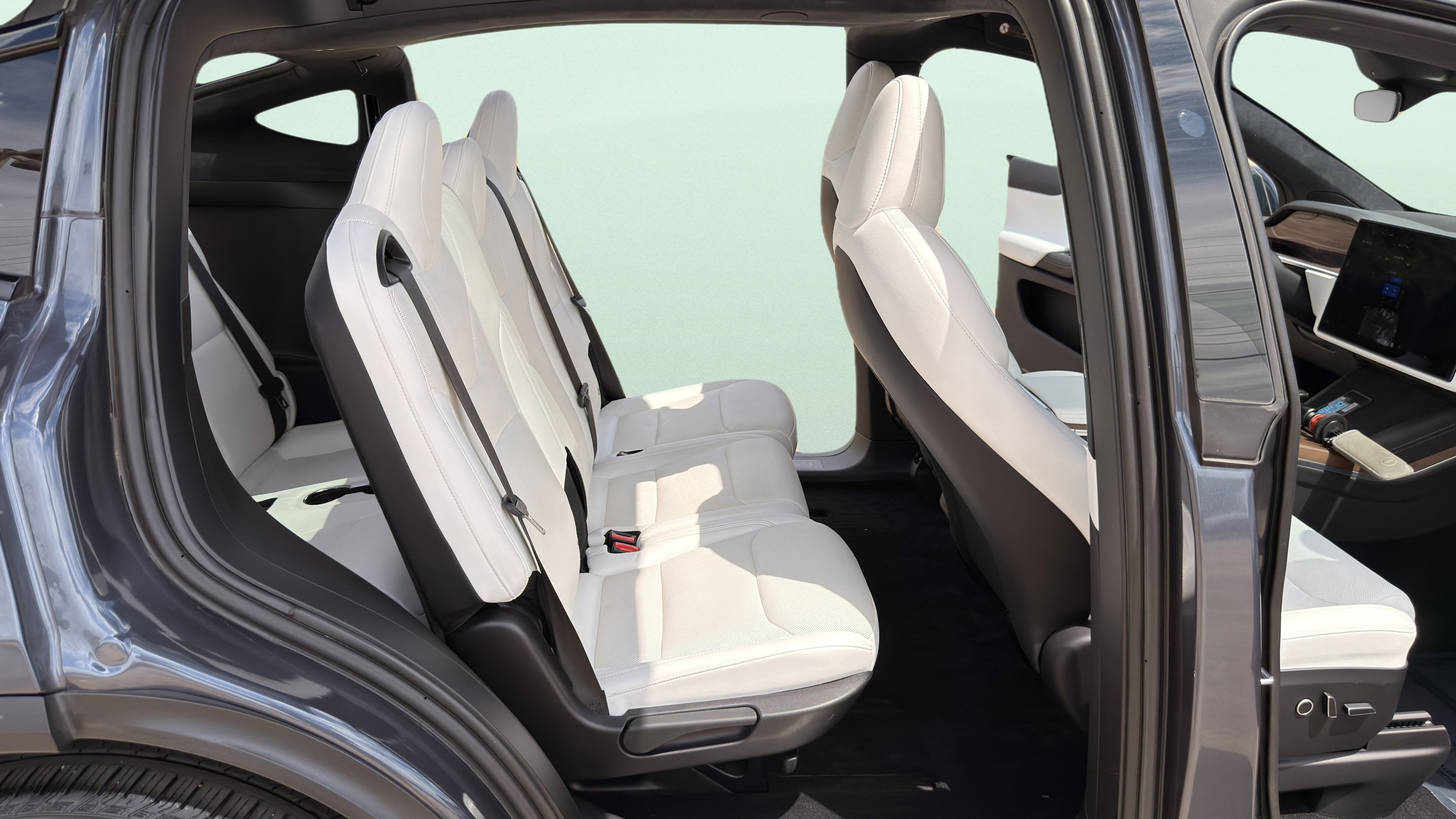 Used 2023 Tesla Model X AWD/4WD image 41