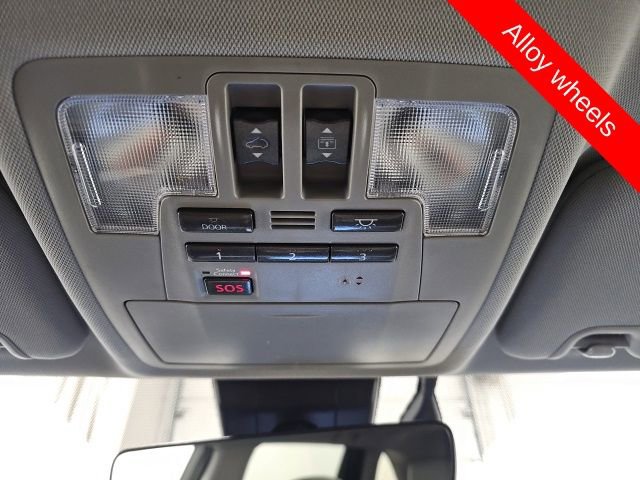 Used 2017 Toyota Highlander Limited Platinum image 28