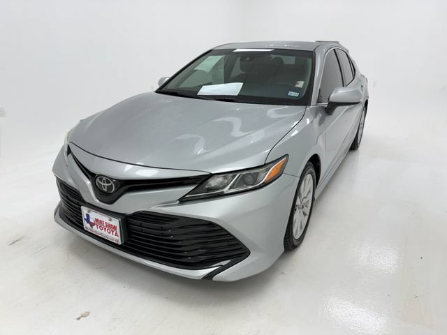Used 2020 Toyota Camry LE FWD image 4