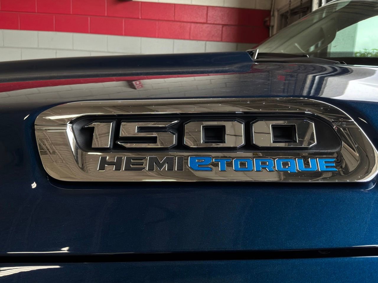 Used 2022 RAM 1500 Laramie w/ Laramie Southwest Edition AWD/4WD image 10