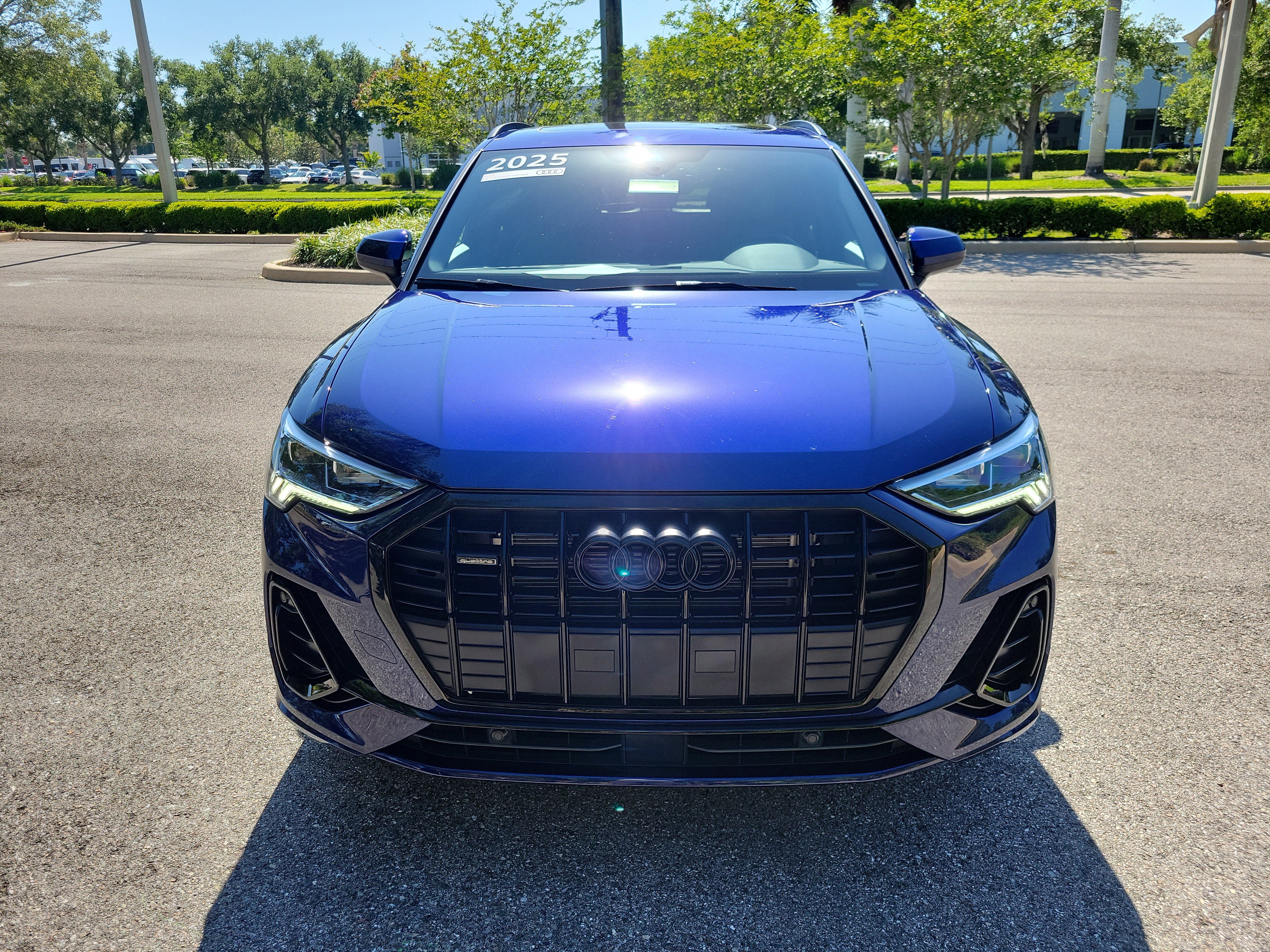 Used 2025 Audi Q3 2.0T Premium w/ Convenience Package image 2