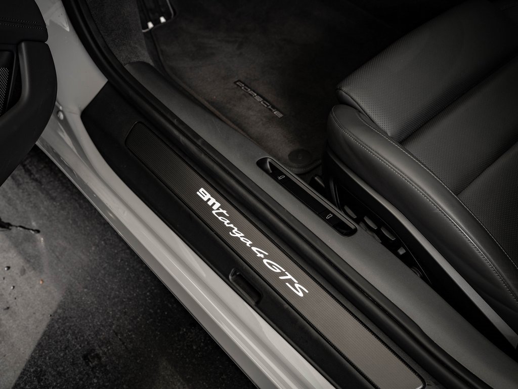 Certified 2022 Porsche 911 Targa 4 GTS image 57