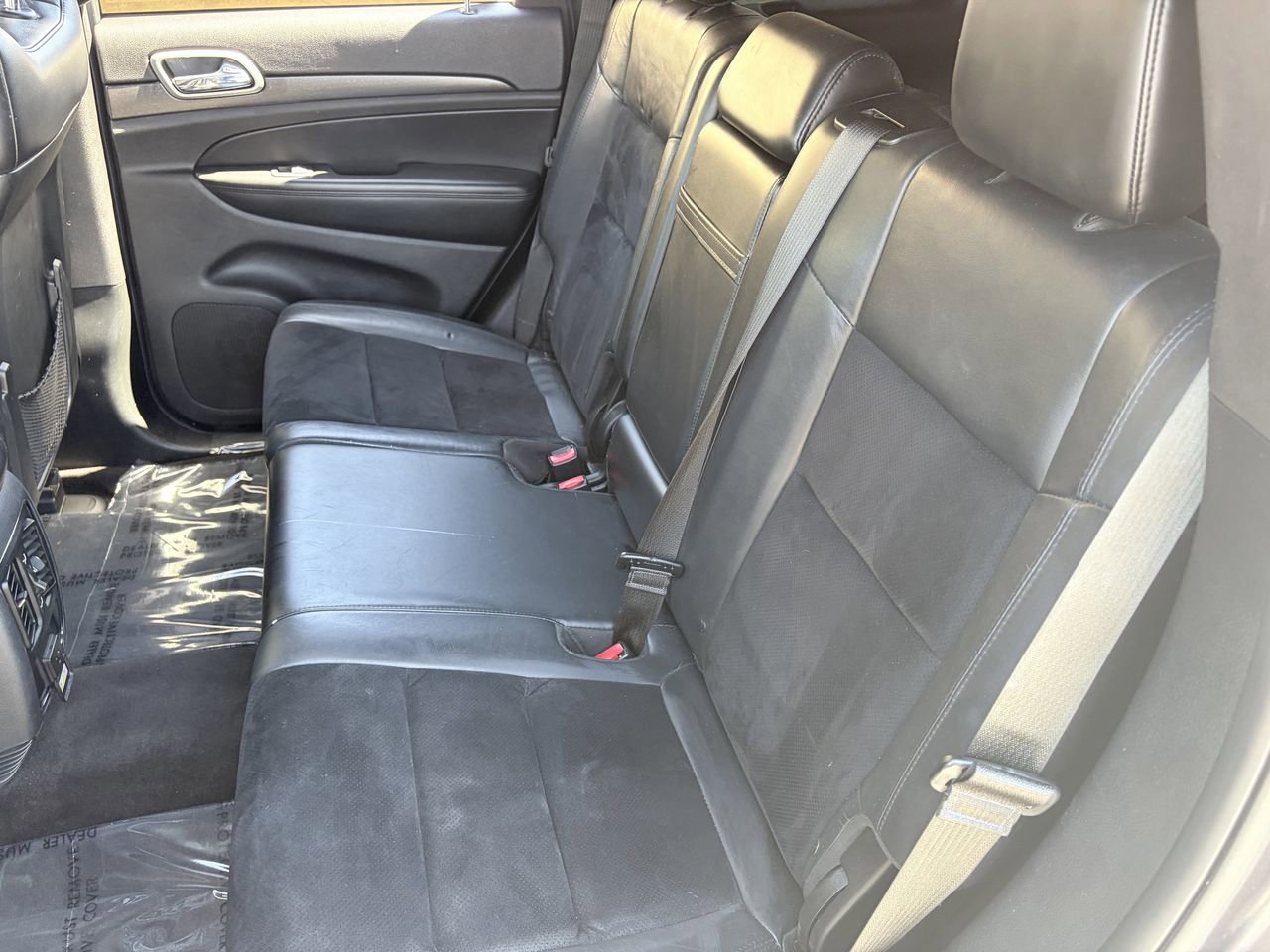 Used 2018 Jeep Grand Cherokee Altitude RWD image 17
