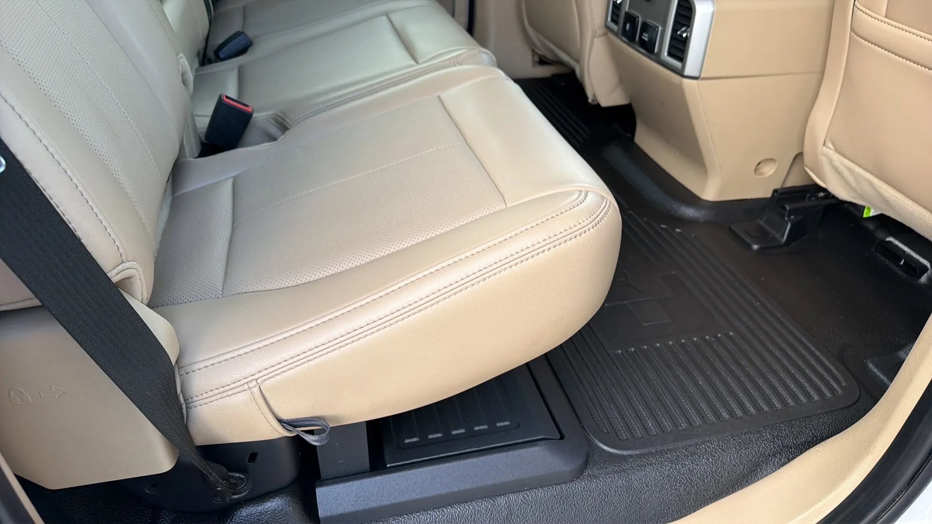 Used 2020 Ford F350 Lariat w/ Lariat Value Package AWD/4WD image 62