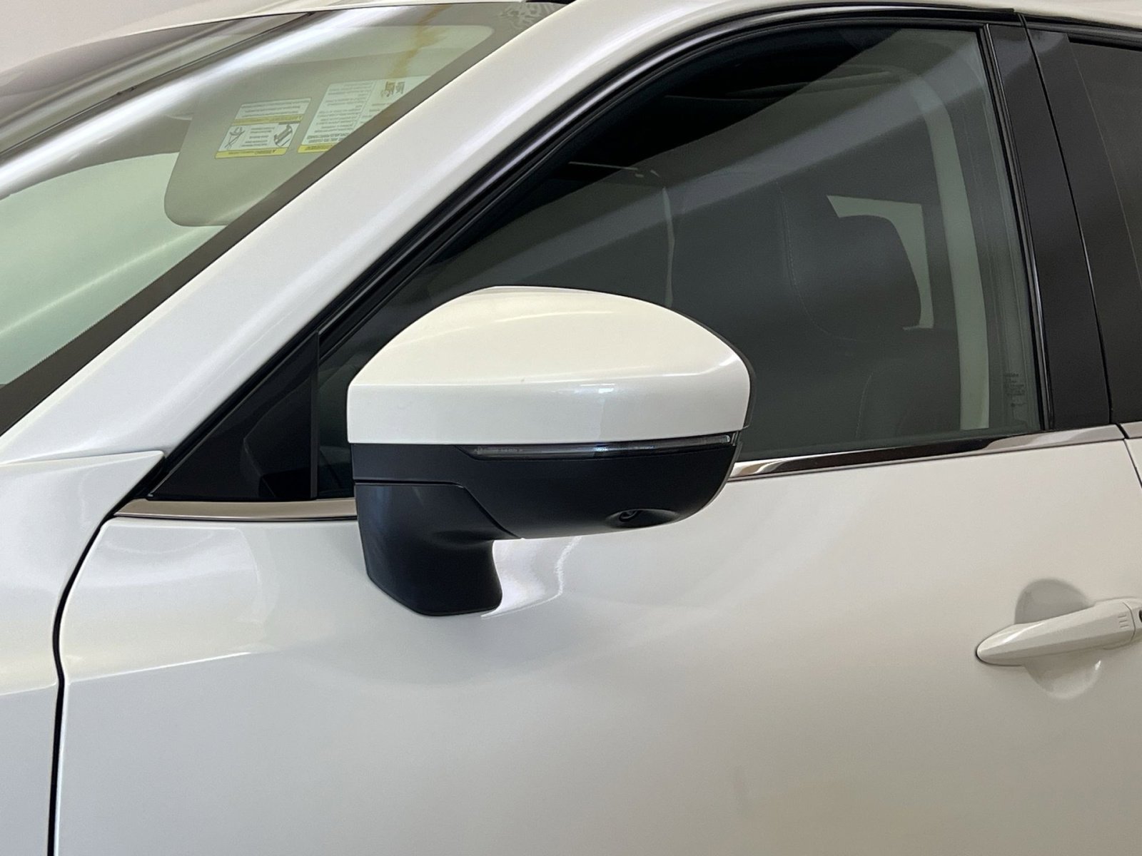 Used 2023 Nissan Pathfinder Platinum image 29