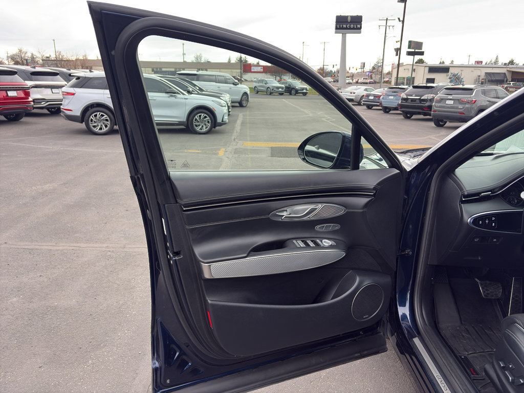 Used 2022 Genesis GV70 2.5T w/ Sport Prestige Package image 11