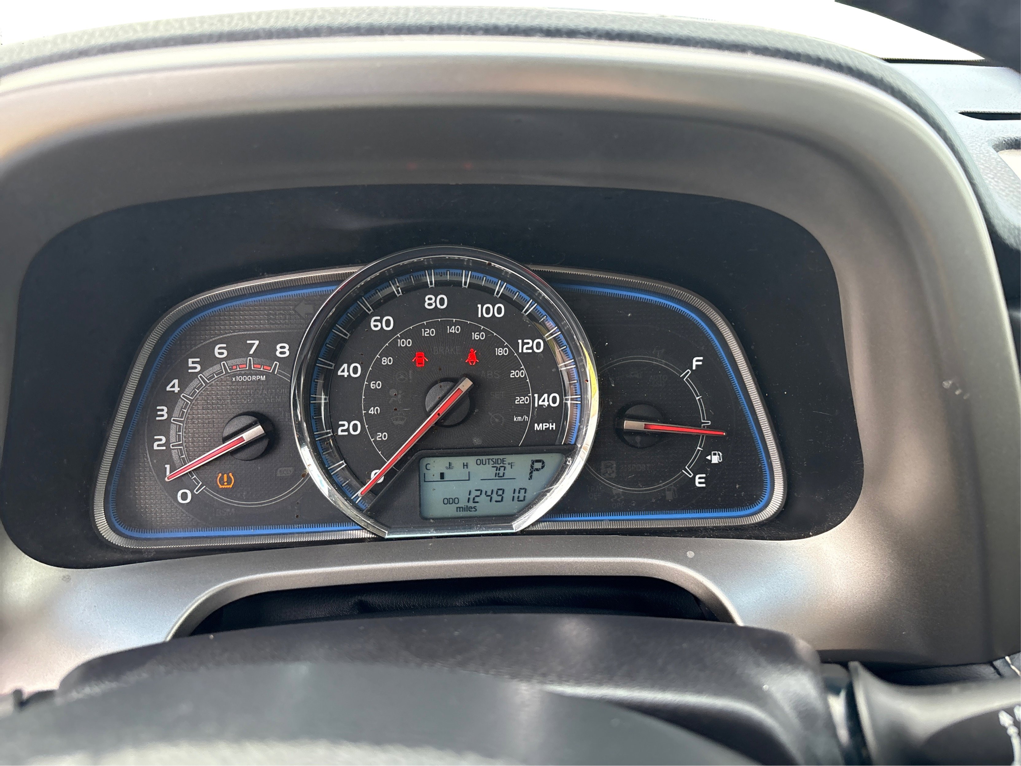 Used 2015 Toyota RAV4 Limited image 13