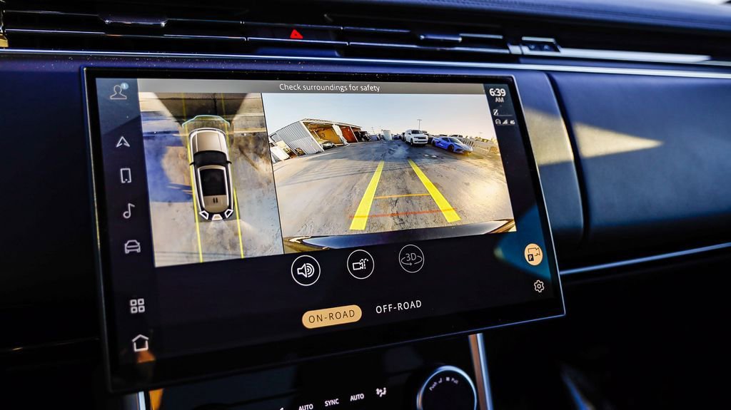 Used 2023 Land Rover Range Rover SE image 29