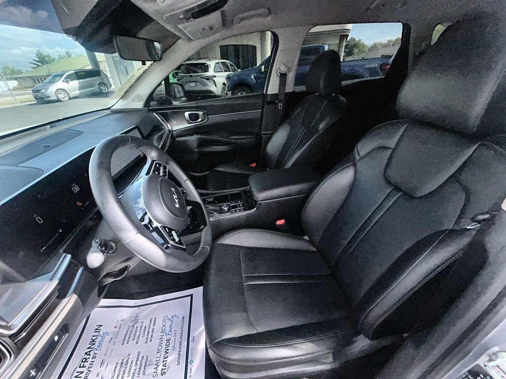 Used 2025 Kia Sorento S FWD image 15
