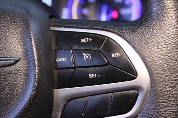 Used 2020 Chrysler Voyager Lxi image 23