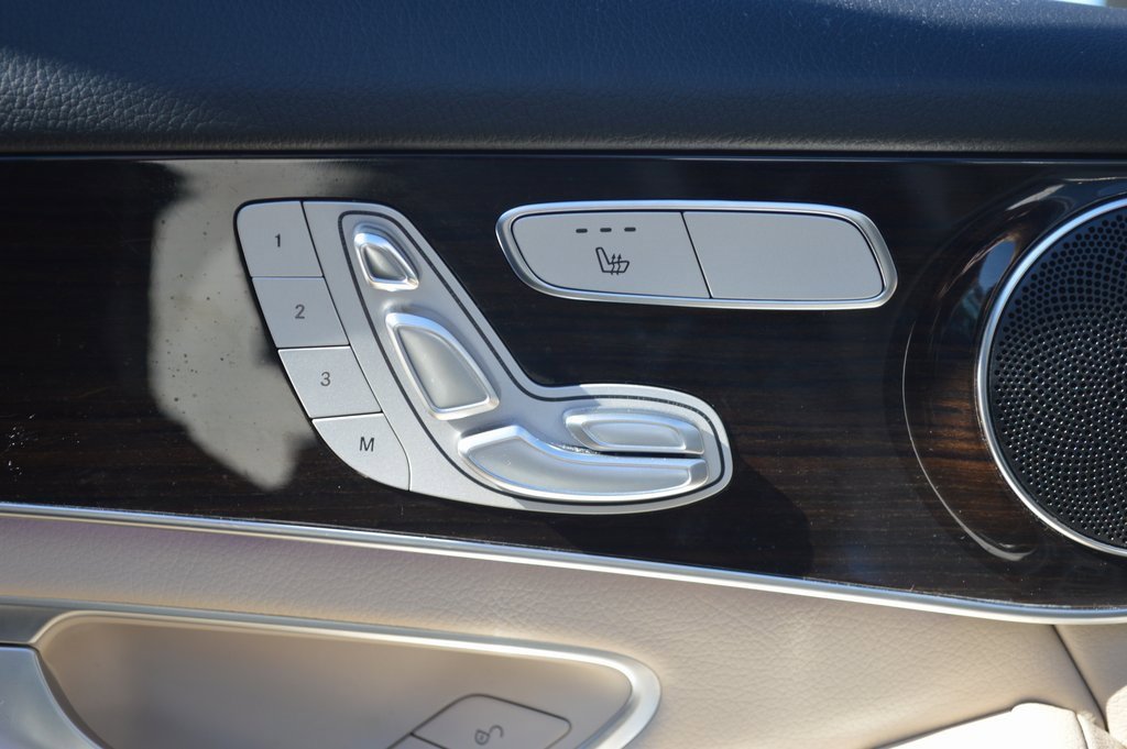 Used 2022 Mercedes-Benz GLC 300 image 13