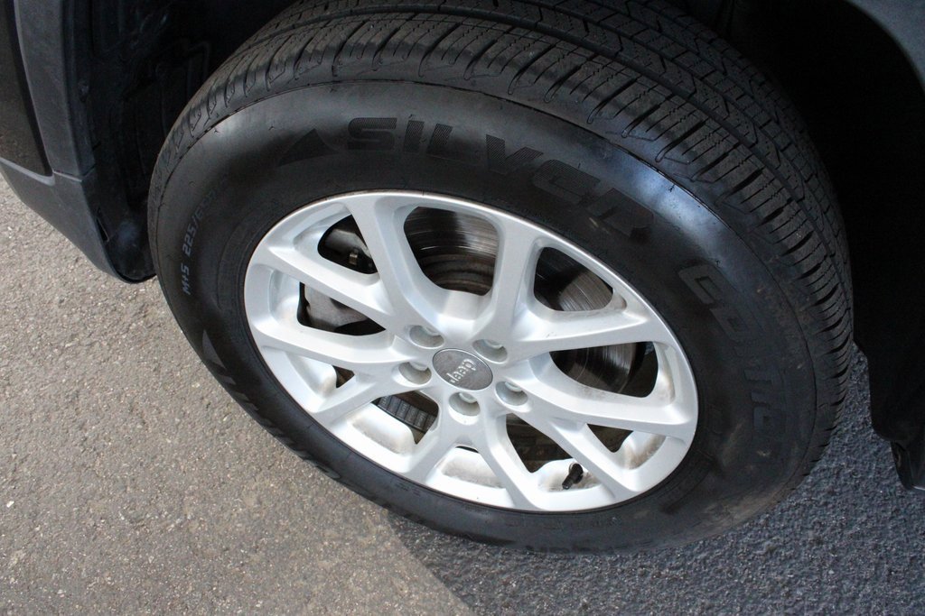 Used 2014 Jeep Cherokee Latitude image 56