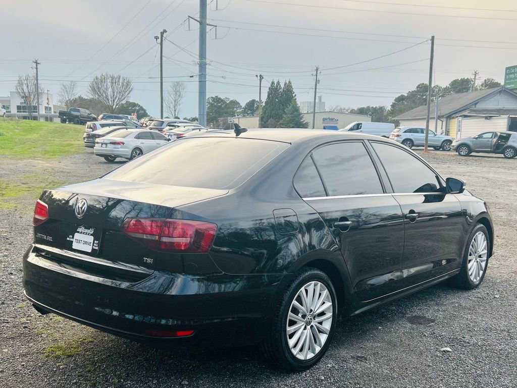 Used 2016 Volkswagen Jetta SEL w/ Lighting Package FWD image 6