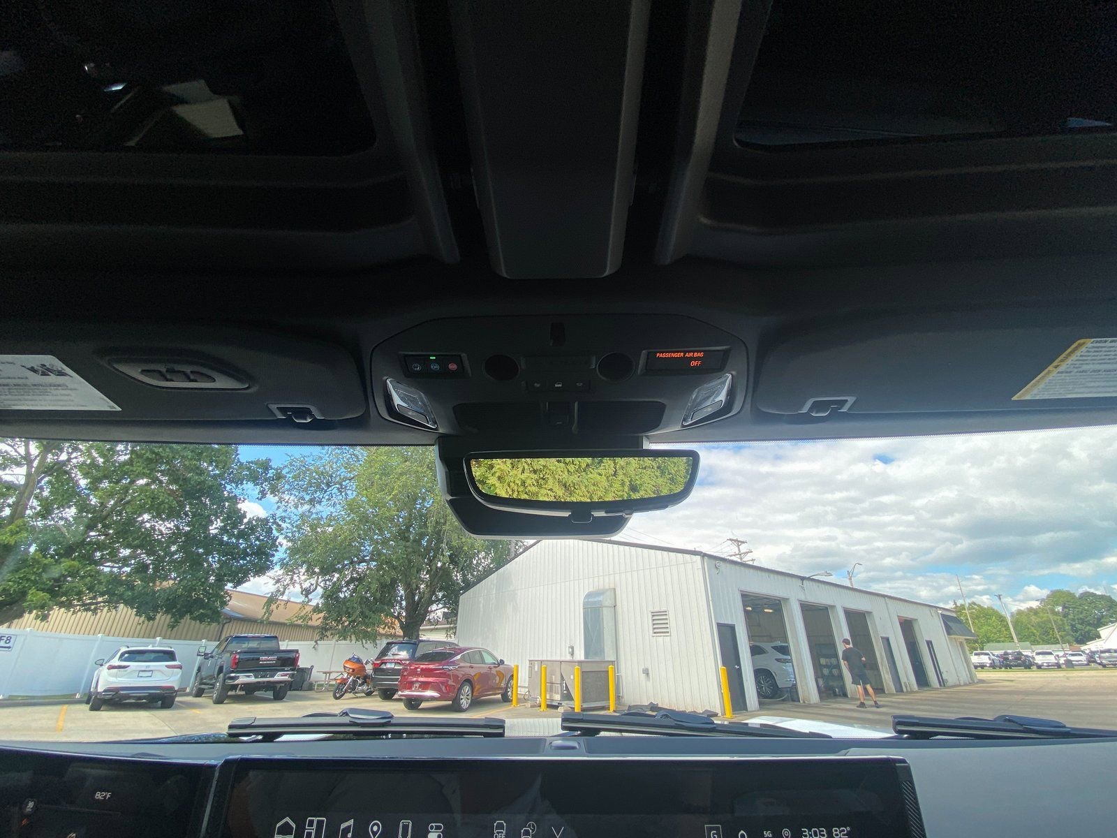 New 2026 GMC Hummer EV SUV image 24