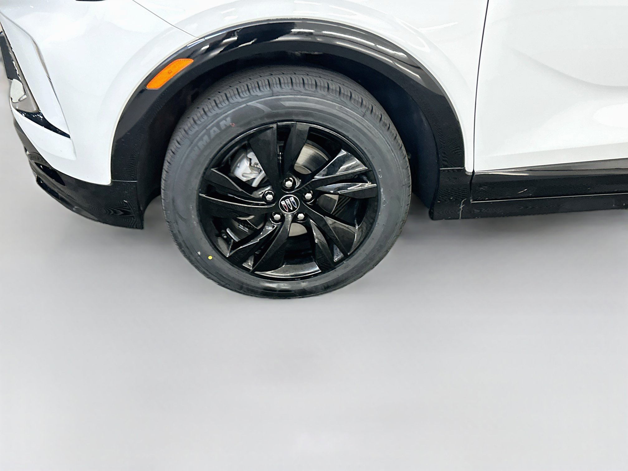 Used 2024 Buick Encore GX Sport Touring AWD/4WD image 11