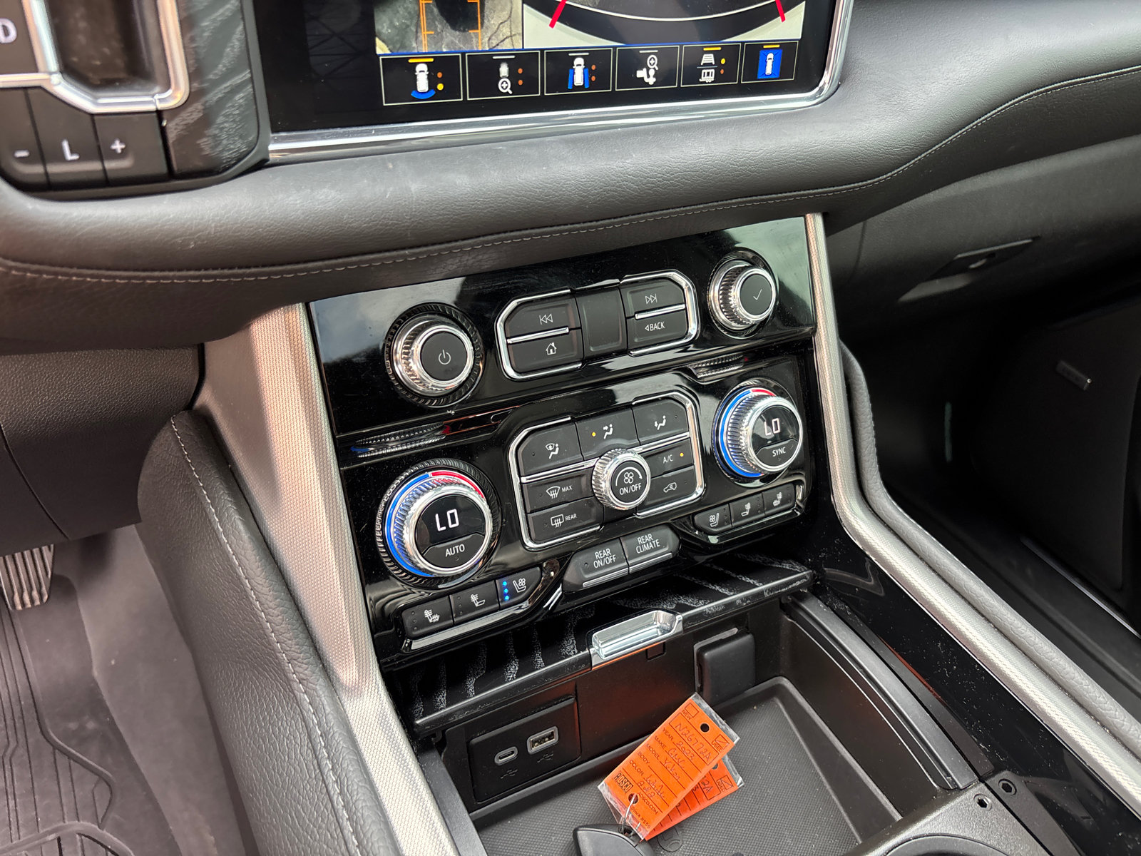 Used 2023 GMC Yukon Denali w/ Max Trailering Package AWD/4WD image 21