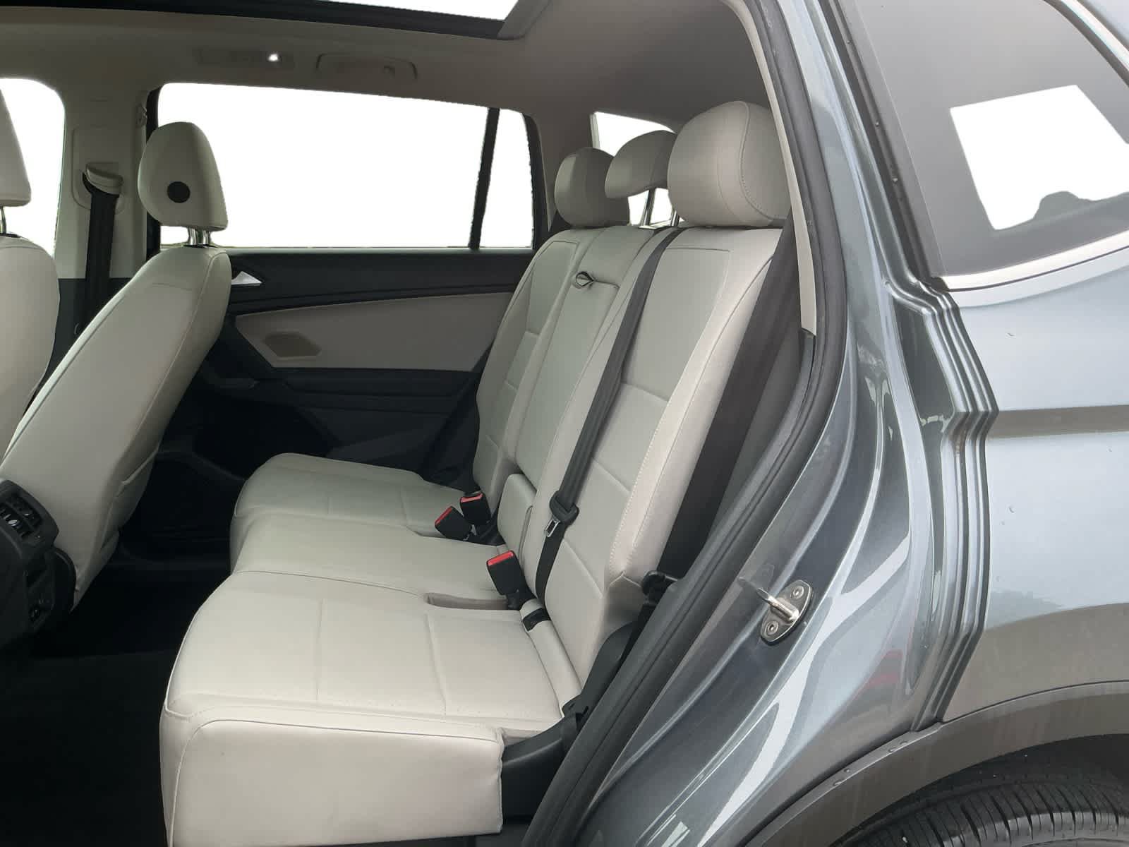 Used 2019 Volkswagen Tiguan SEL AWD/4WD image 13