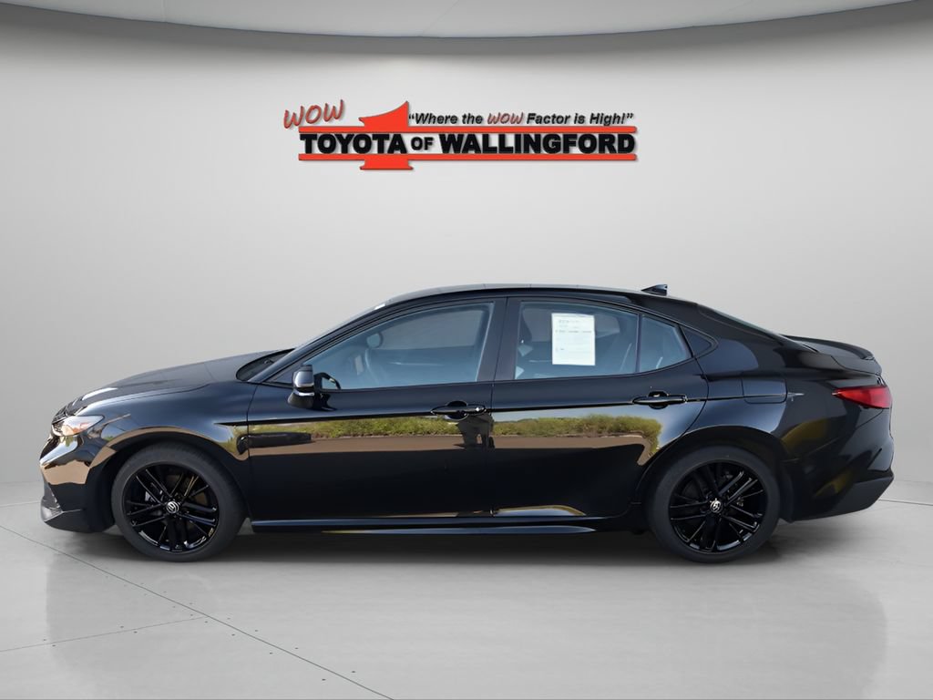 Used 2025 Toyota Camry SE FWD image 2