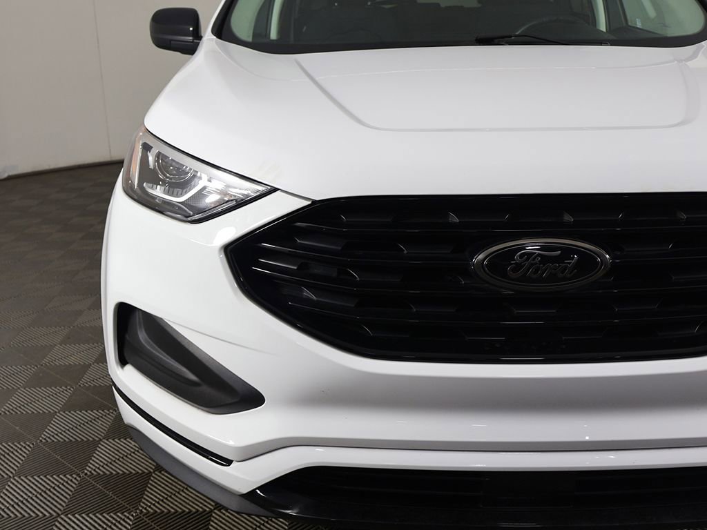 Used 2024 Ford Edge SE w/ Black Appearance Package image 10