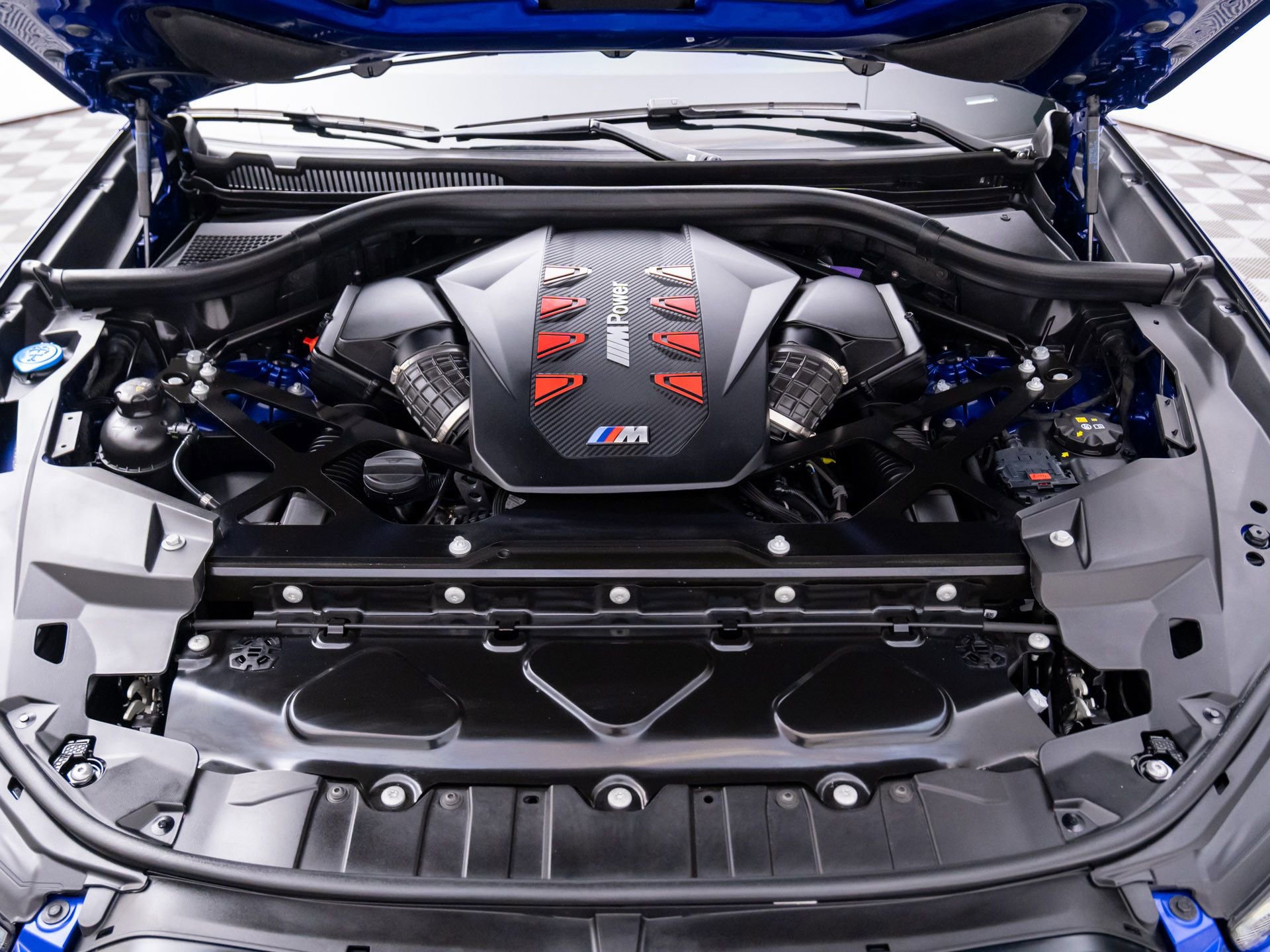 Used 2025 BMW X6 M Competition w/ Executive Package image 29