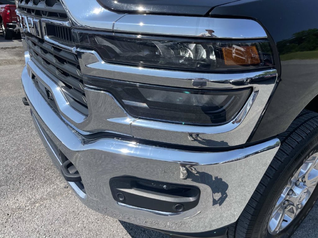 Used 2026 RAM 2500 Big Horn AWD/4WD image 34