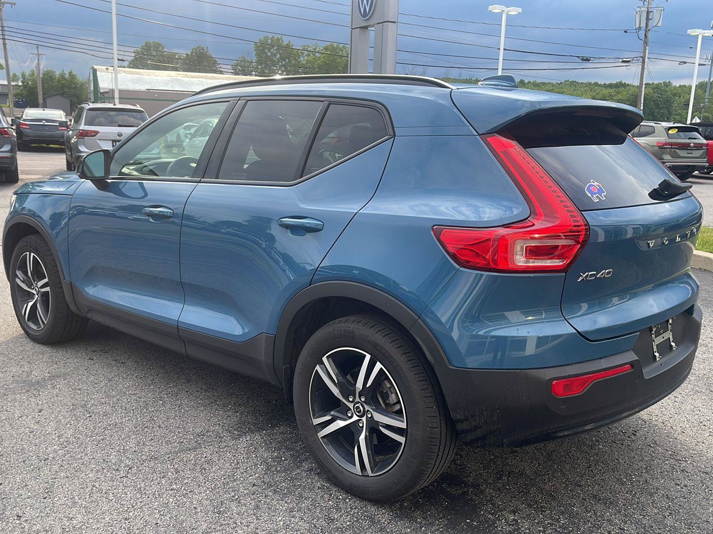 Used 2024 Volvo XC40 B5 Core AWD/4WD image 6