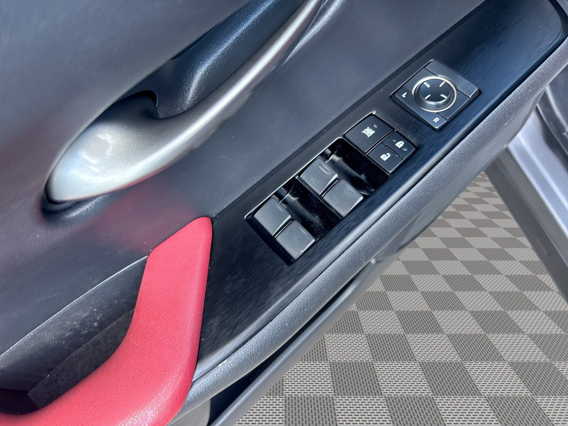 Used 2019 Lexus UX 200 F Sport w/ F Sport Premium Package FWD image 15