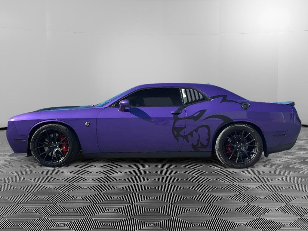Used 2016 Dodge Challenger SRT Hellcat RWD image 5