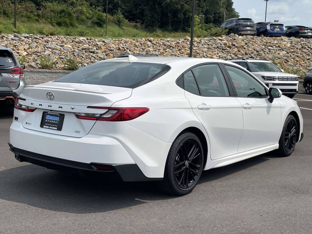 Used 2026 Toyota Camry SE FWD image 3