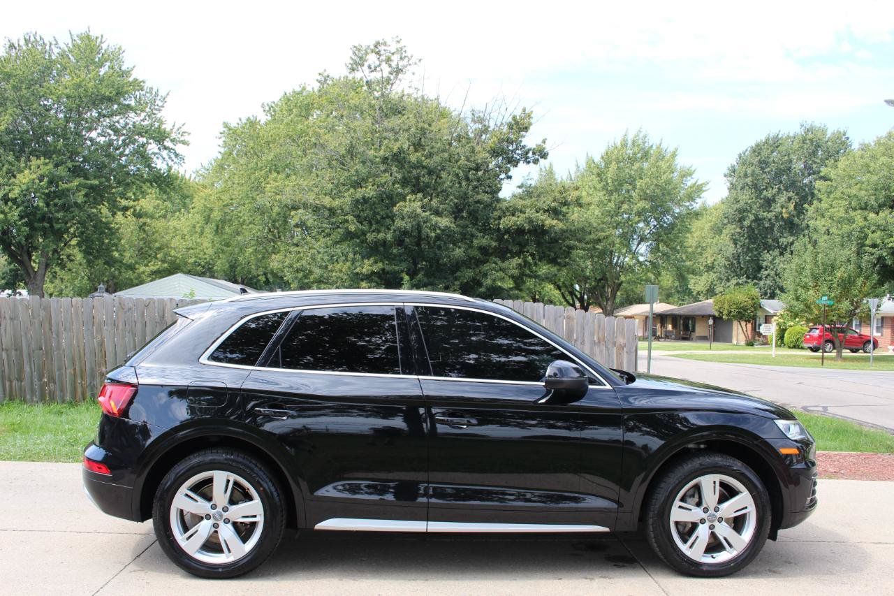 Used 2018 Audi Q5 2.0T Premium Plus w/ Premium Plus Package AWD/4WD image 10