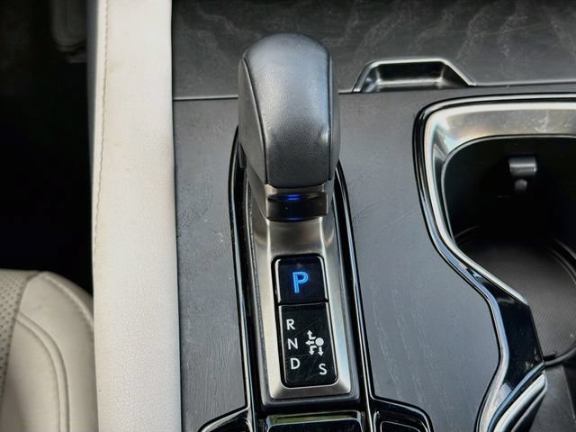 Used 2024 Lexus RX 350h w/ Accessory Package (Z1) AWD/4WD image 30