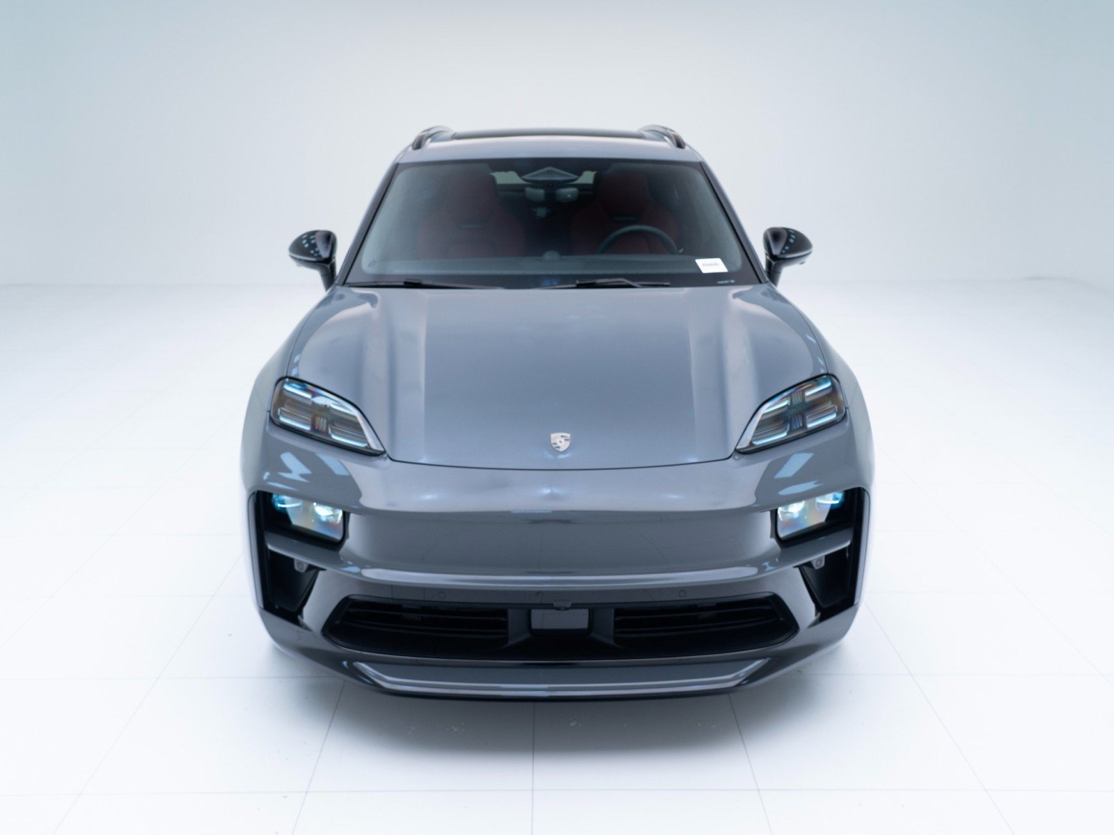 New 2026 Porsche Macan Turbo Electric AWD/4WD image 6