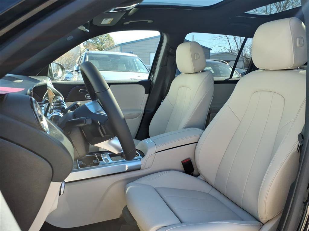 New 2026 Mercedes-Benz GLB 250 4MATIC image 8