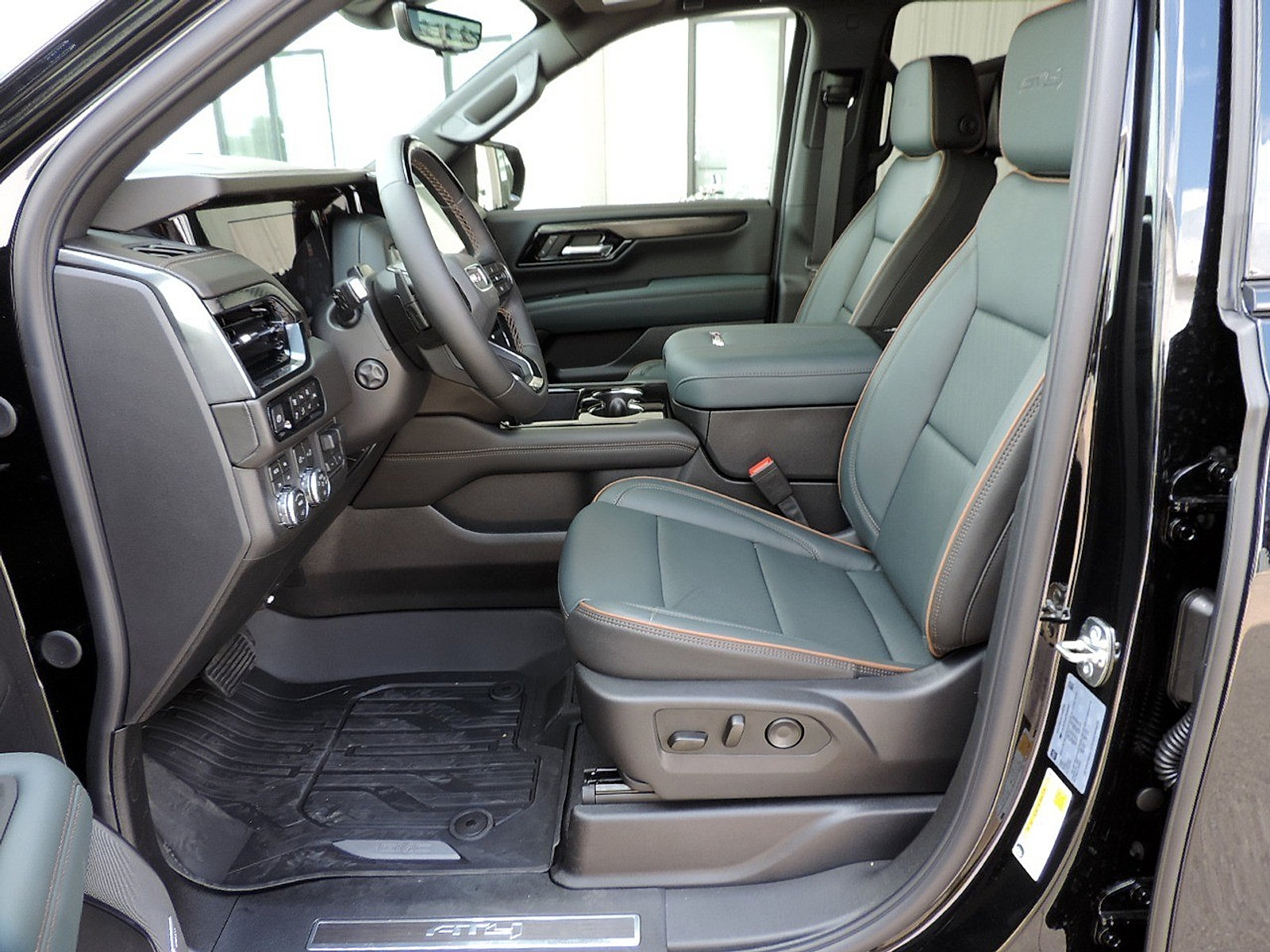 New 2026 GMC Yukon AT4 w/ AT4 Premium Plus Package AWD/4WD image 19
