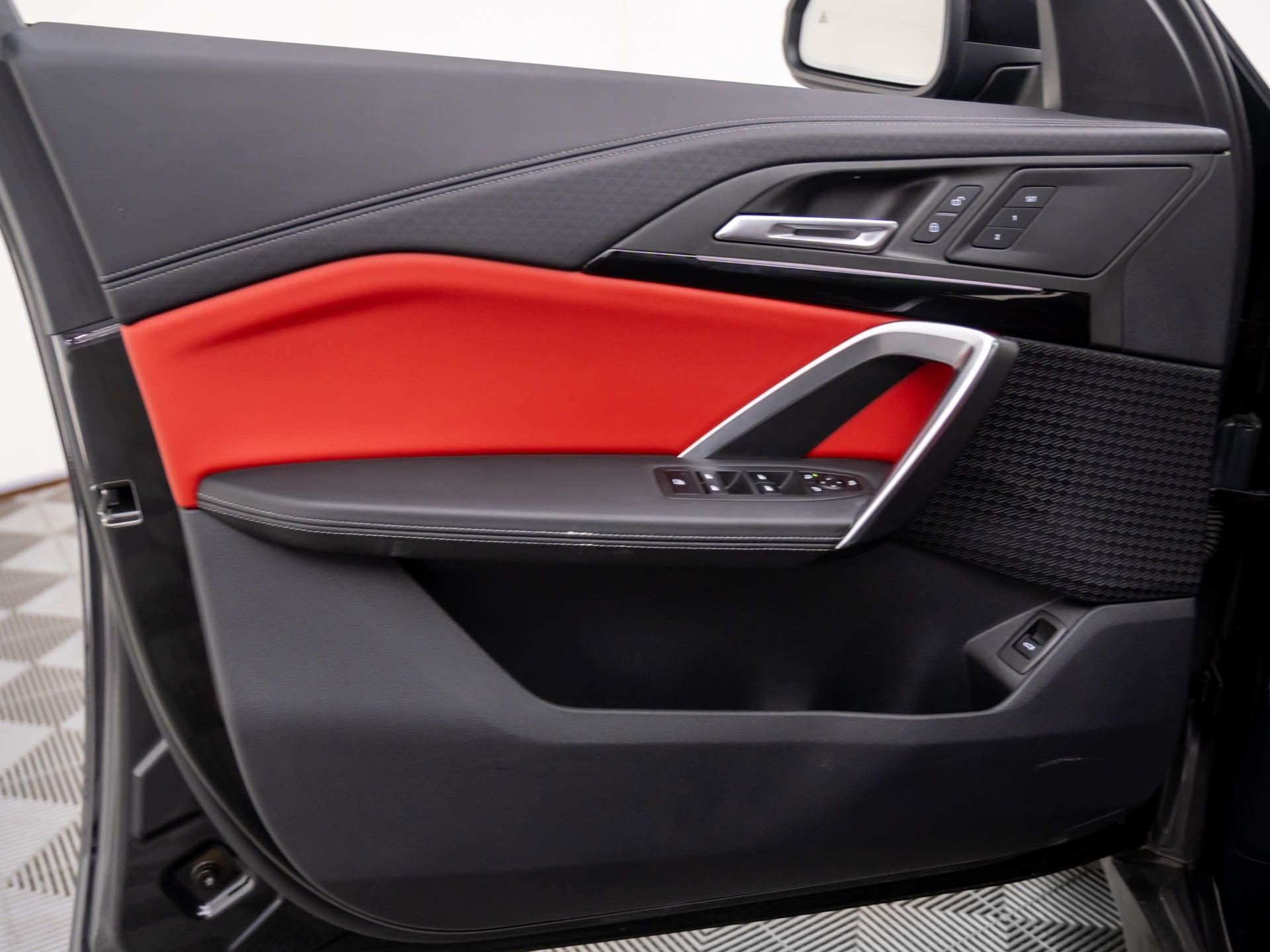 Certified 2025 BMW X2 xDrive28i image 14