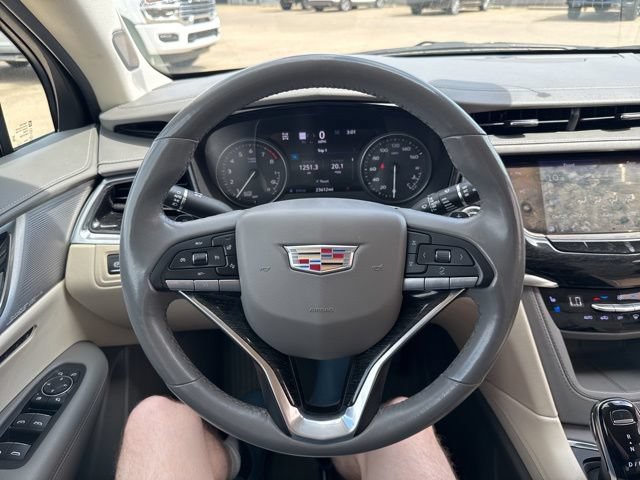 Used 2022 Cadillac XT6 Premium Luxury w/ Technology Package AWD/4WD image 15