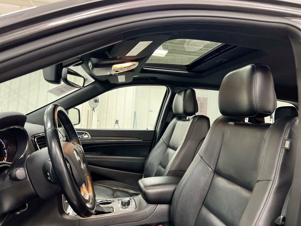 Used 2021 Jeep Grand Cherokee Limited AWD/4WD image 20