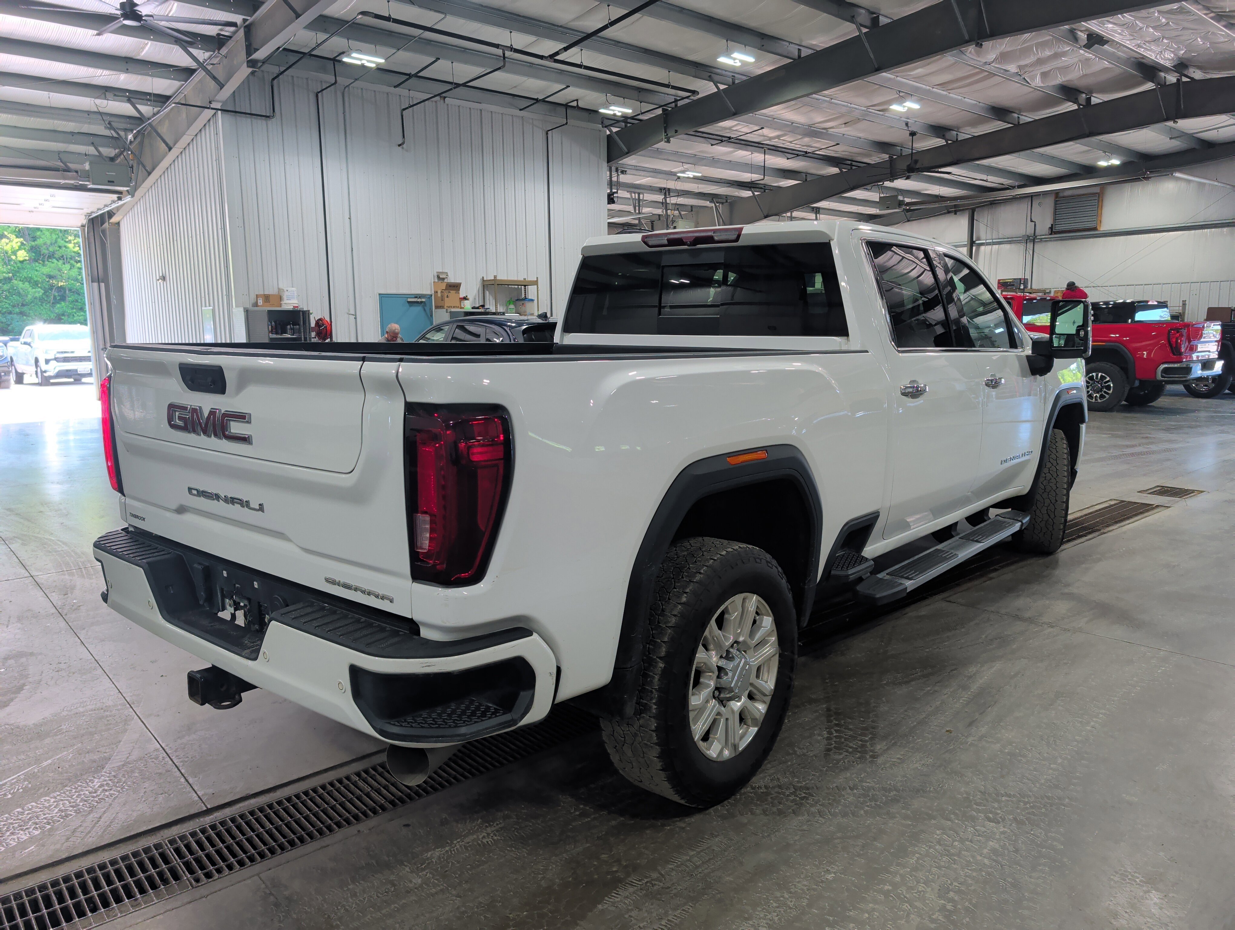 Used 2021 GMC Sierra 3500 Denali AWD/4WD image 3