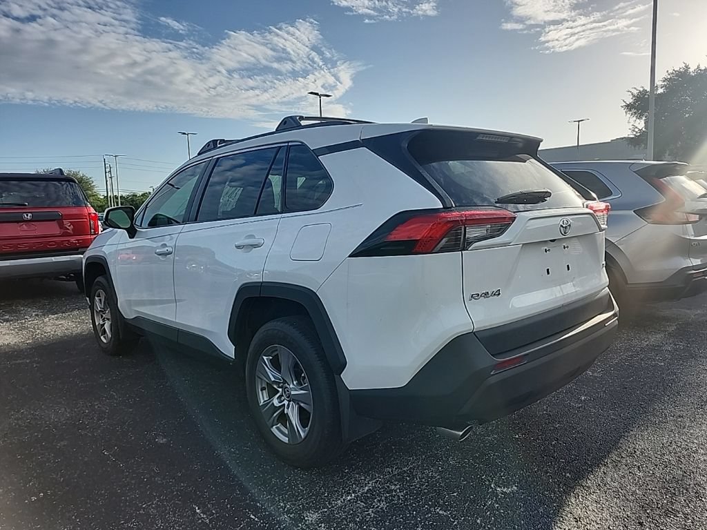 Used 2024 Toyota RAV4 XLE FWD image 4