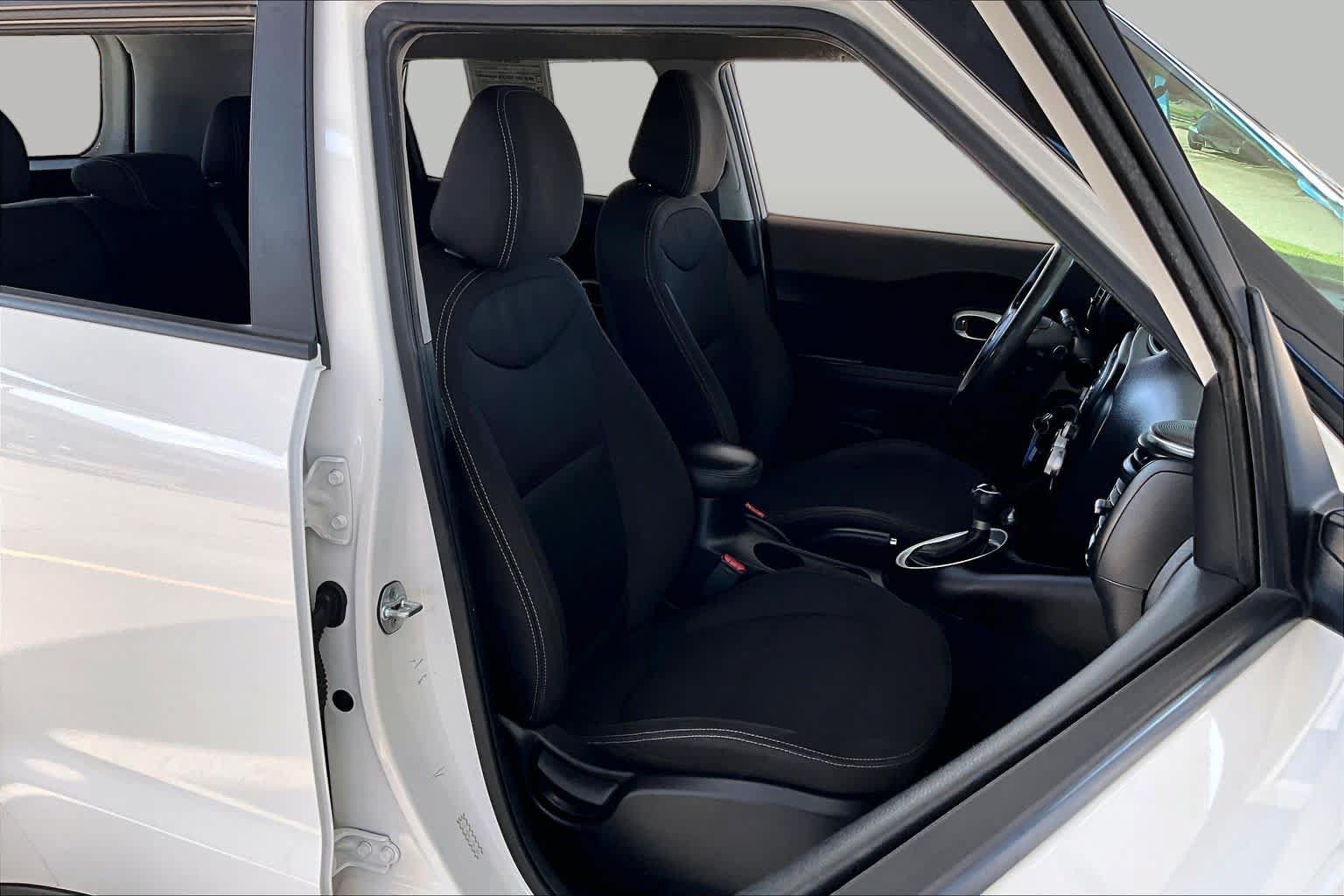 Used 2018 Kia Soul FWD image 9