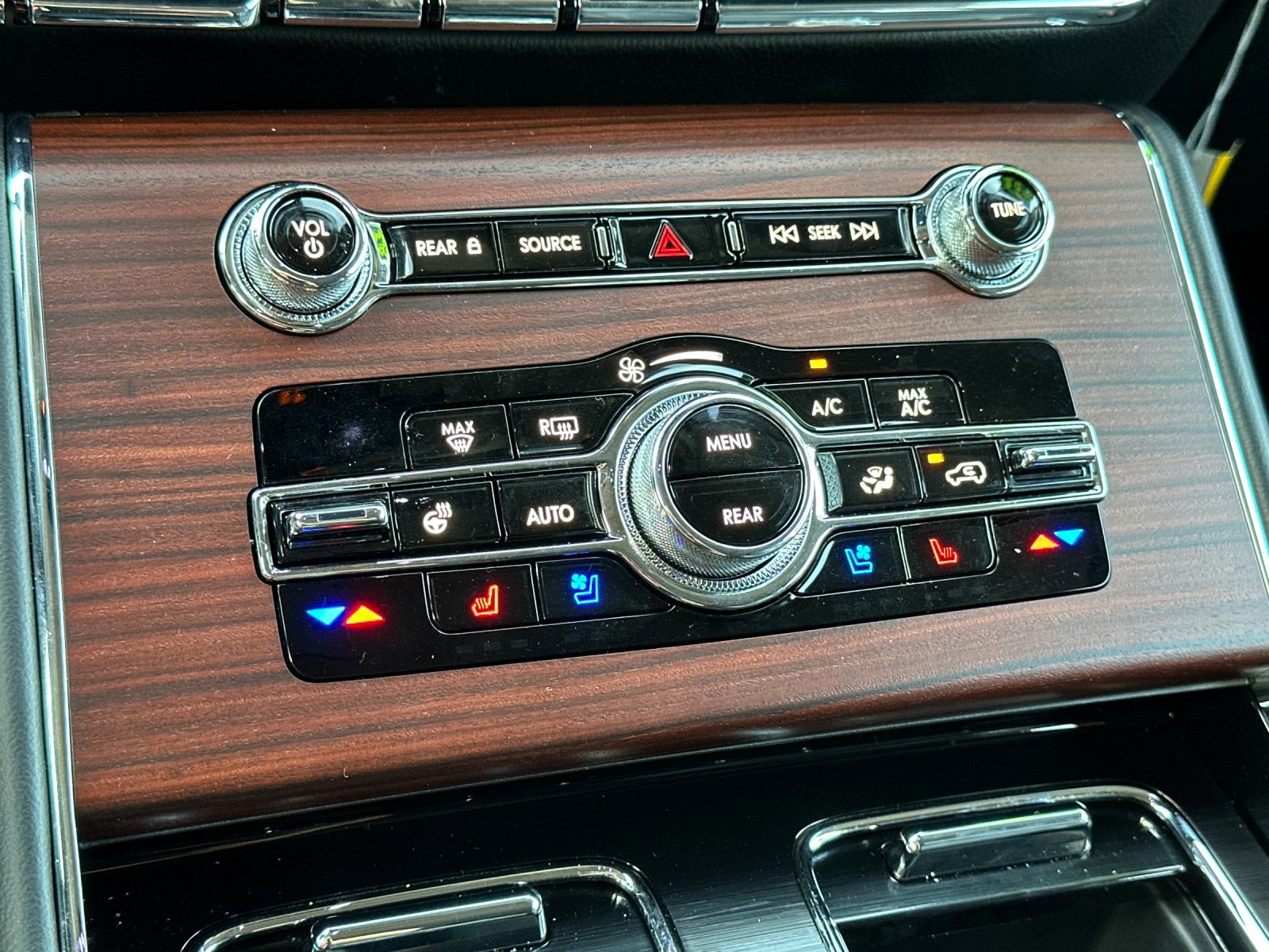 Certified 2023 Lincoln Aviator Grand Touring w/ Equipment Group 301A image 22