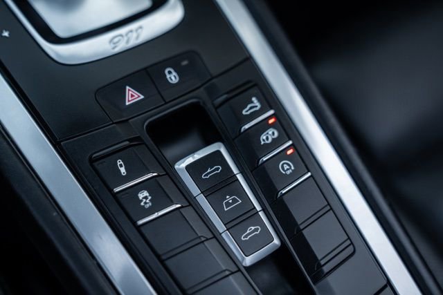 Used 2019 Porsche 911 Carrera image 36