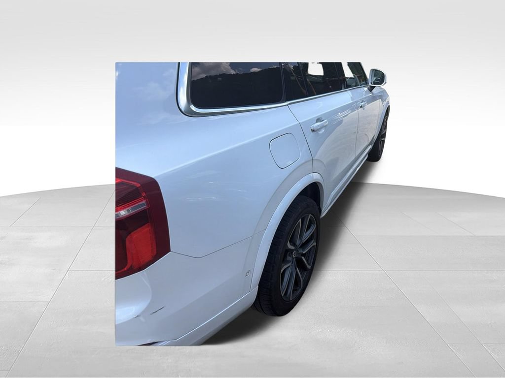 Used 2016 Volvo XC90 T6 Momentum w/ Momentum Plus Package AWD/4WD image 9