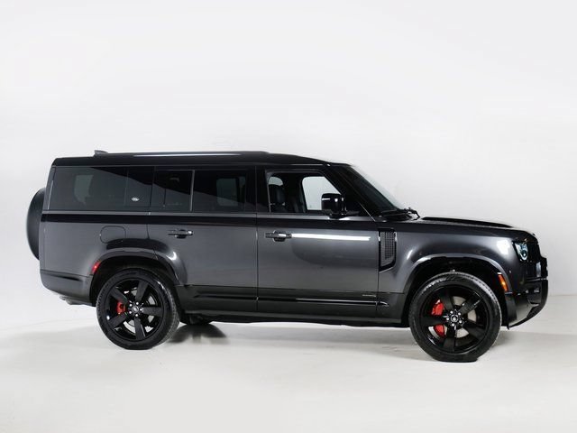 Used 2024 Land Rover Defender 130 X AWD/4WD image 31