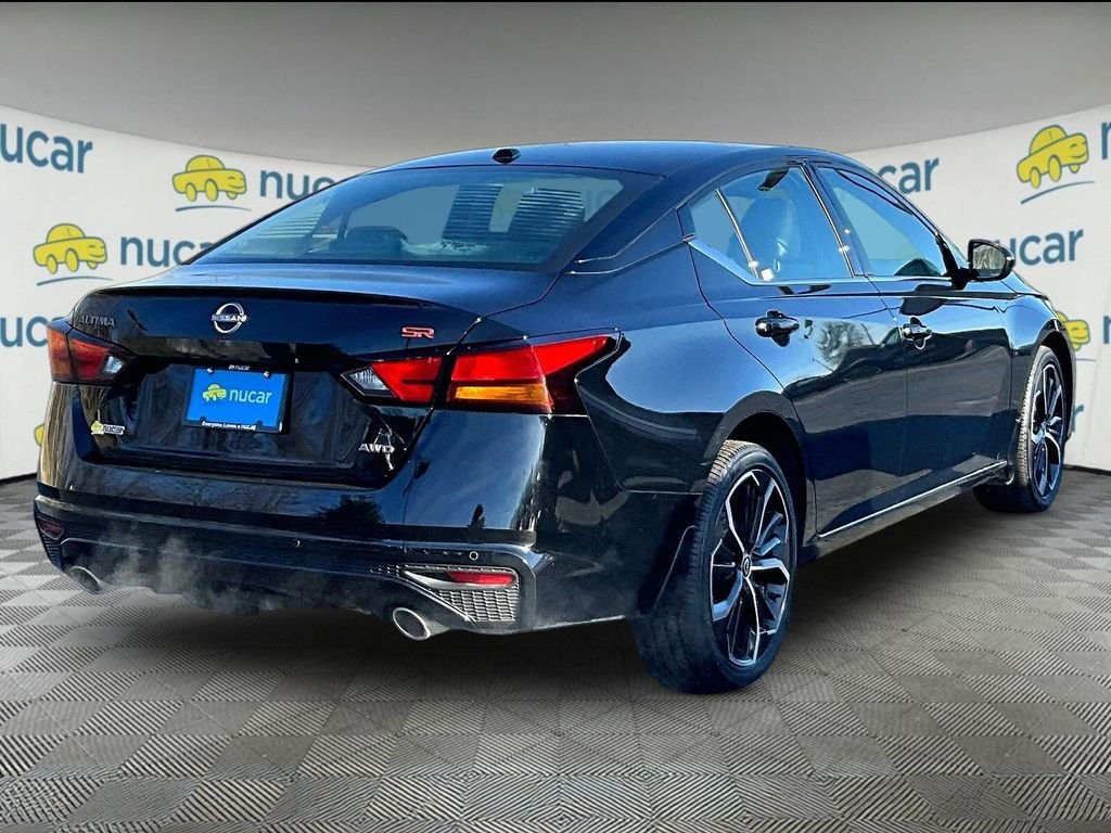 Used 2024 Nissan Altima 2.5 SR AWD/4WD image 6