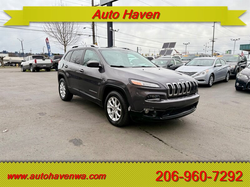 Used 2014 Jeep Cherokee Latitude AWD/4WD image 2
