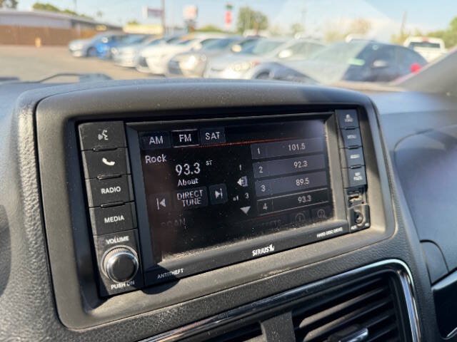 Used 2018 Dodge Grand Caravan SXT FWD image 15