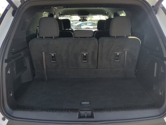 Used 2024 Chevrolet Traverse LT image 13